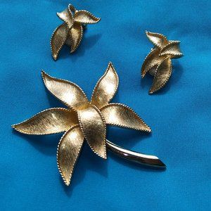 EMMONS AMERICAN VINTAGE BROOCH AND EARRING SET